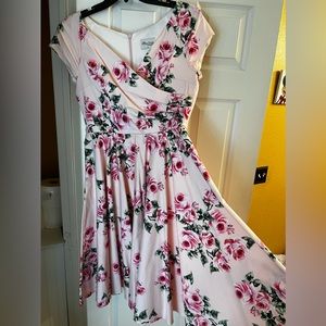 The Pretty Dress Company Hourglass Swing dress